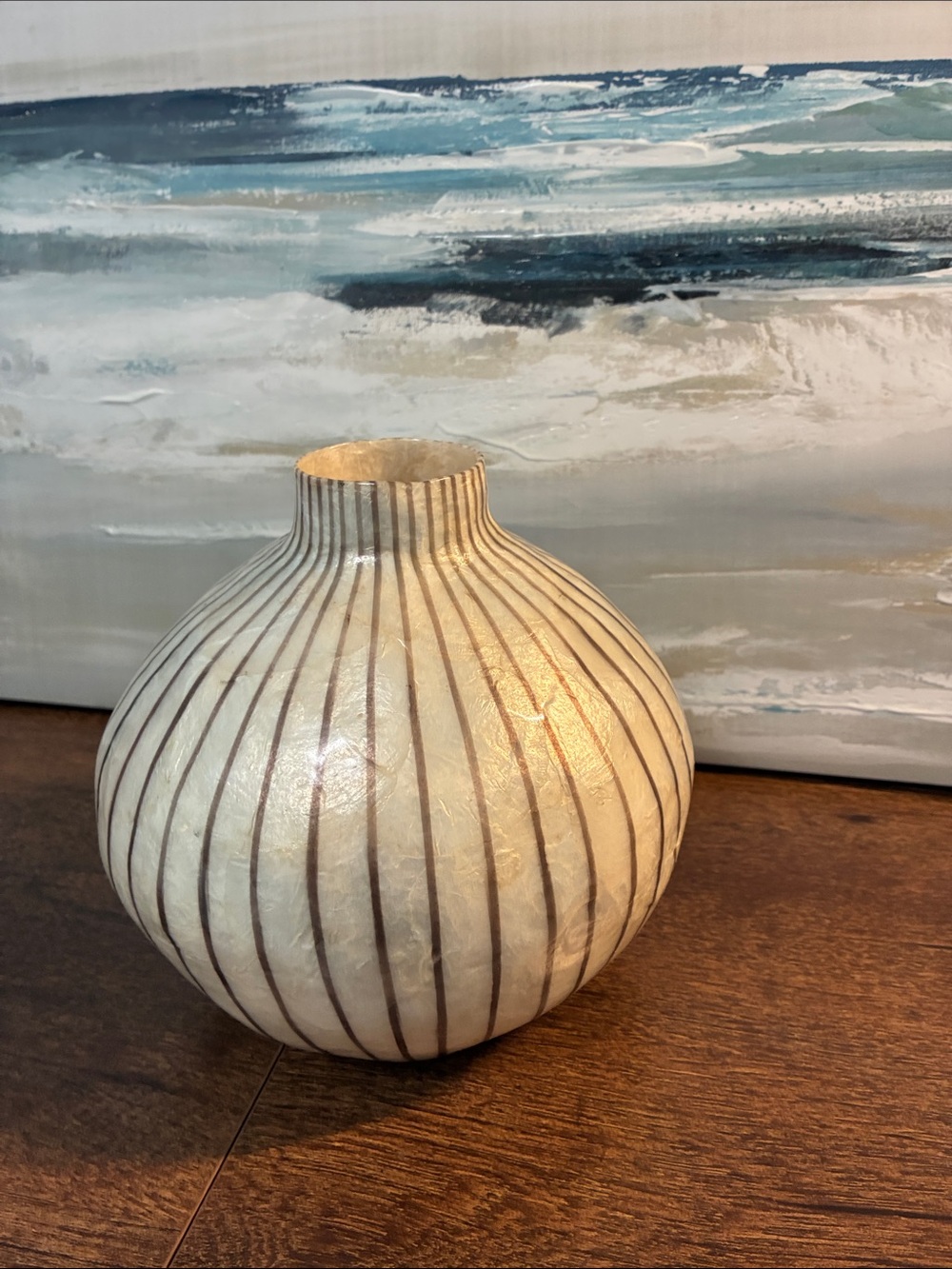 Round Striped Shell Vase in Cream and Brown